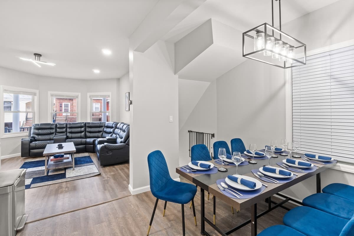 The Grand — 10 Beds Near NYC | Sleeps 20 | Free Parking - Photo 5